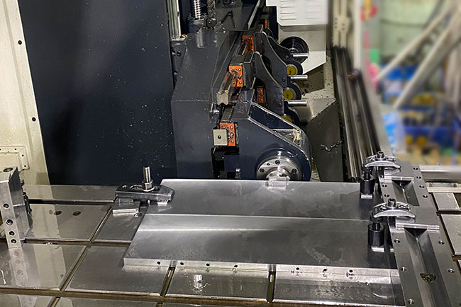 ガンドリル加工